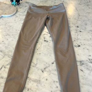 Alo beige - size small